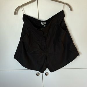 Aritzia Fable linen shorts